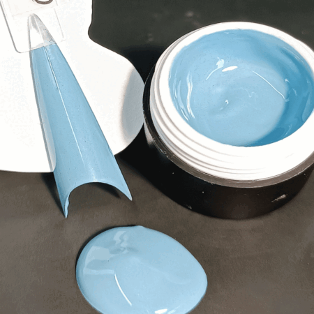 Colour Cream Cloudyn