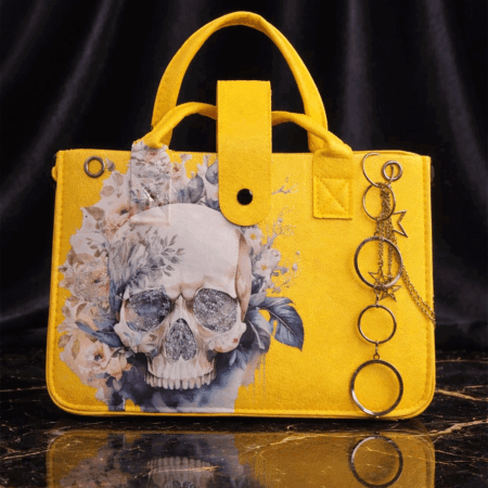 Design Handtaschen aus Filz Totenkopf